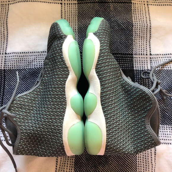 Air Jordan Horizon Dark Grey and Turqouise - Picture 4 of 6
